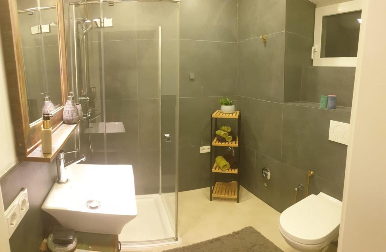 Apartment Mit Schoener, Moderner Einrichtung Colónia Exterior foto