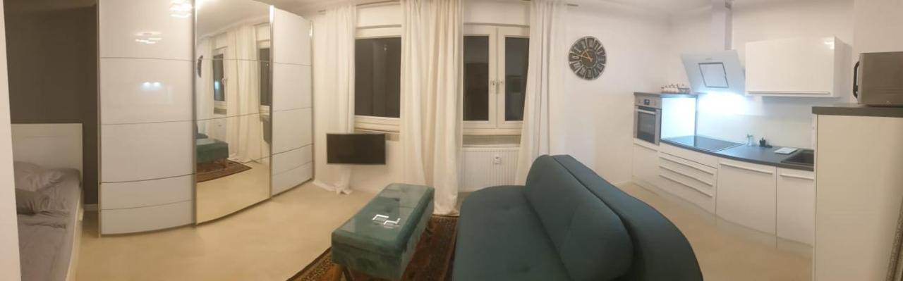 Apartment Mit Schoener, Moderner Einrichtung Colónia Exterior foto